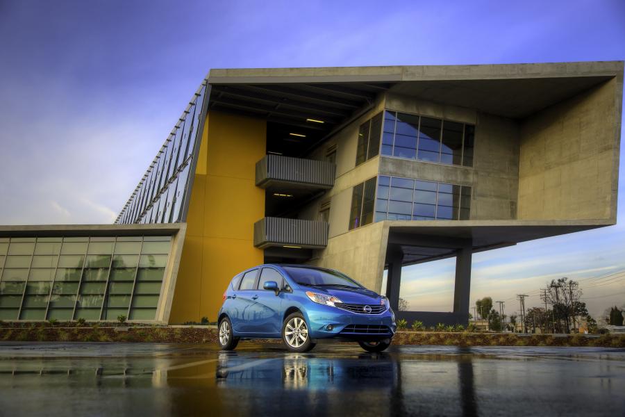  Nissan Versa Note 2014 года  (фото 110 из 137)